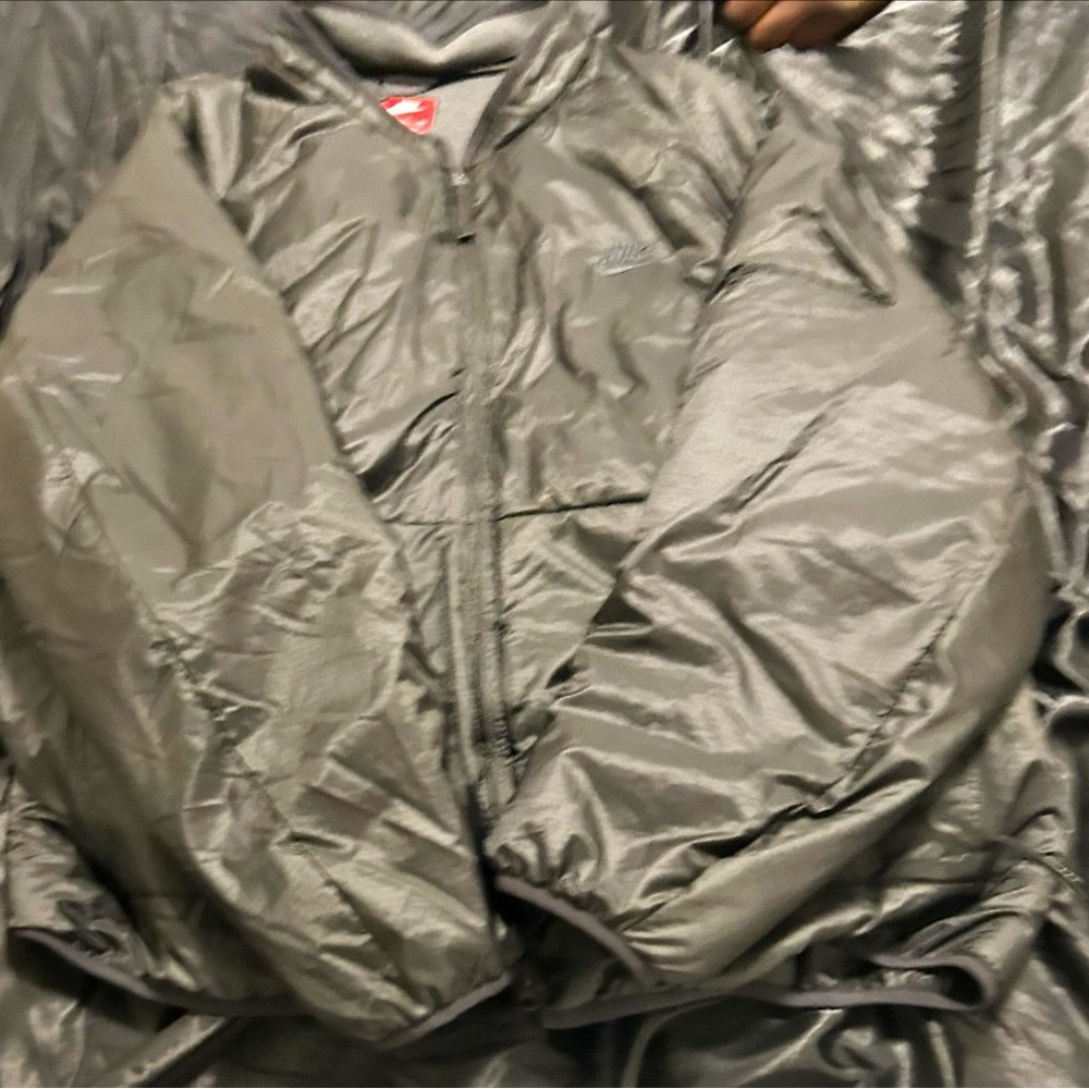 Nike Gray Puffer Jacket with Quilted Design